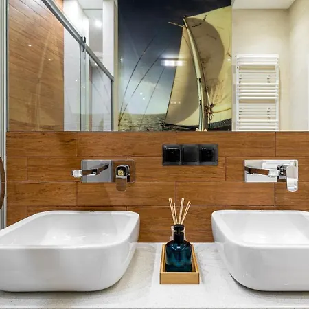 Hvile 119 - Prywatne Miejsce Parkingowe גדנסק